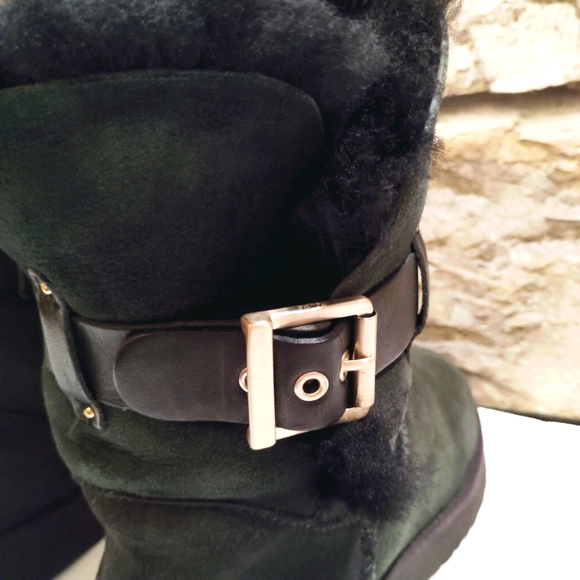 Sz 7 UGG Jaylyn Boots Suede Leather Sheepskin Insole Furry Belted Buckle Boots - Picture 10 of 17